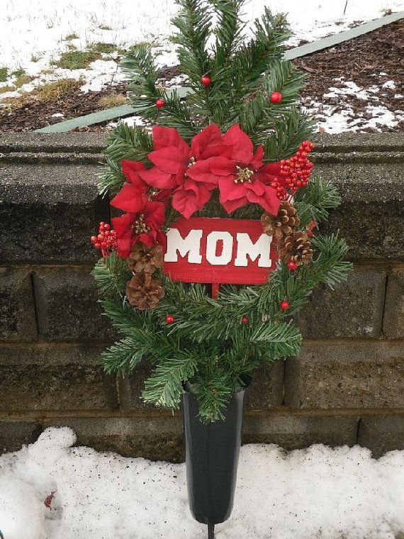 christmas decor for cemetery christmas flowers for cemeteries Google Search Christmas flowers, Gravesite decorations