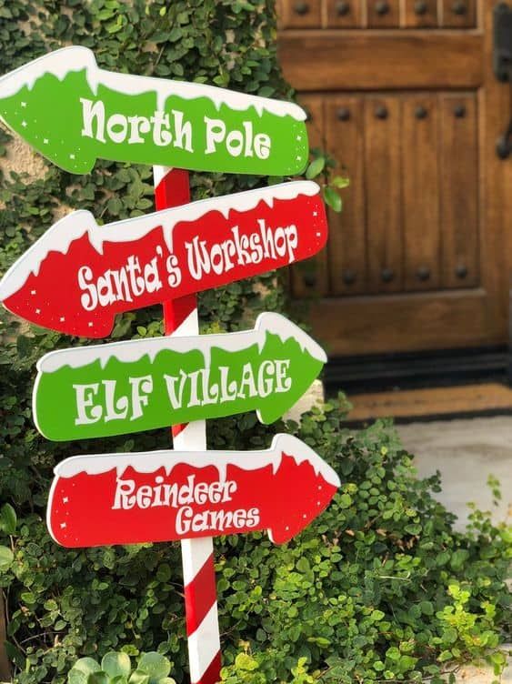 simple christmas decor ideas outdoor 100 Simple Outdoor Christmas Decor Ideas Christmas cutouts, Christmas