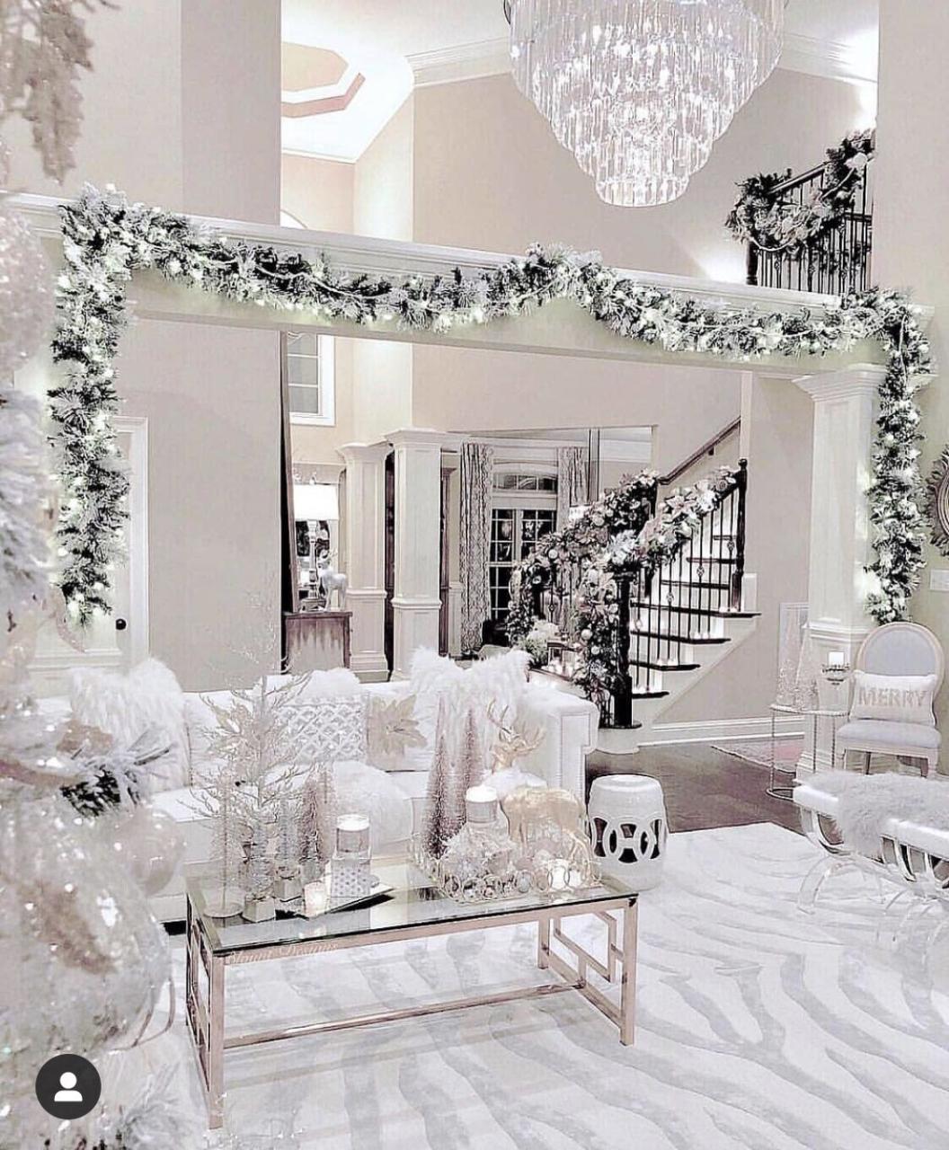 all white christmas decor Stunning all white Christmas living room decor Christmas decorations living room, Christmas