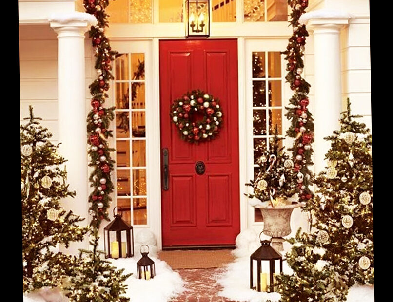 christmas decor at front door Christmas Front Door Porch Decorations Ellecrafts