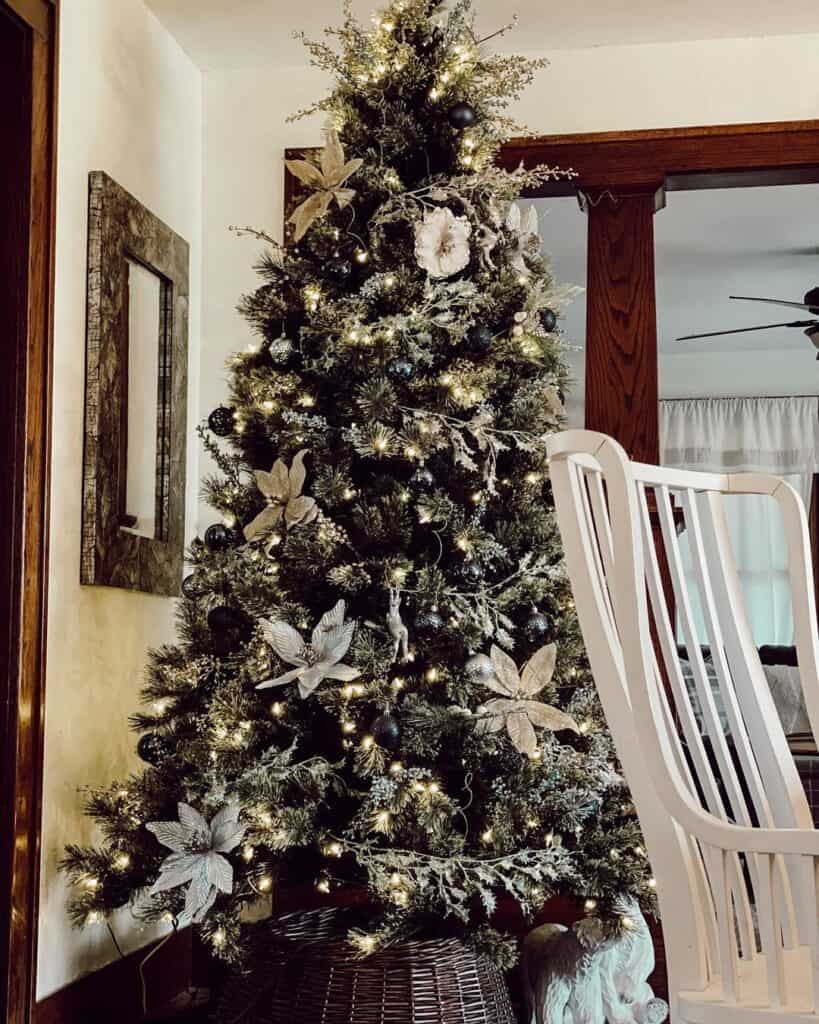 black christmas tree decor ideas 47 Black Christmas Tree Decorations to Modernize Your Décor