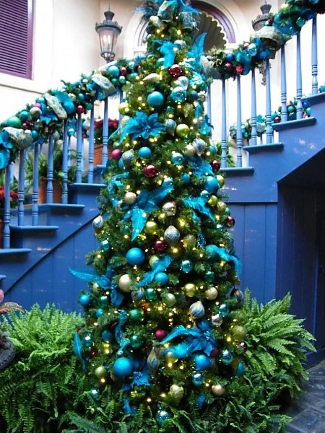 blue and green christmas decor 25 Awesome Blue Christmas Decorations Ideas Interior Vogue