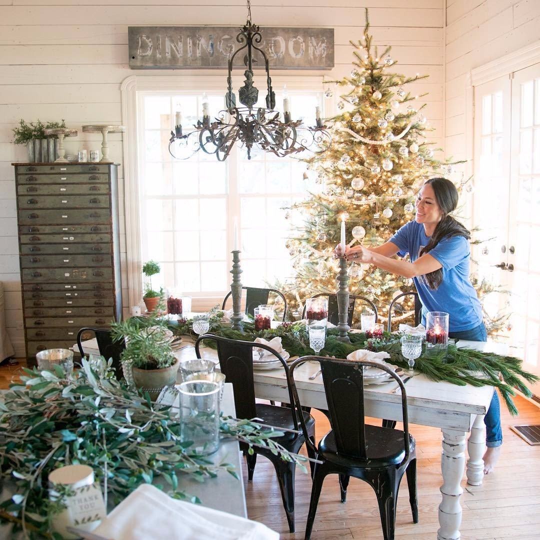 joanna gaines christmas decor ChristmasDecoratingIdeasFromJoannaGaines Novero Homes and Renovations