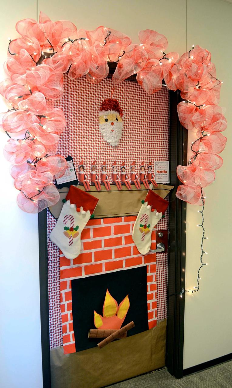 christmas decor in classroom 40 Classroom Christmas Decorations Ideas For 2016 Decoration Love