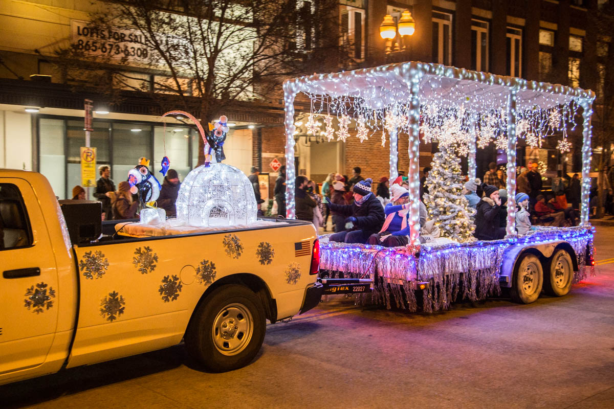 christmas decor of knoxville inc Knoxville Christmas Parade, Part One Inside of Knoxville