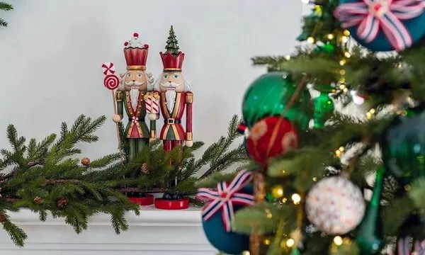 christmas decor trends 2025 Christmas trends 2024/2025 the most beautiful colors and decorations