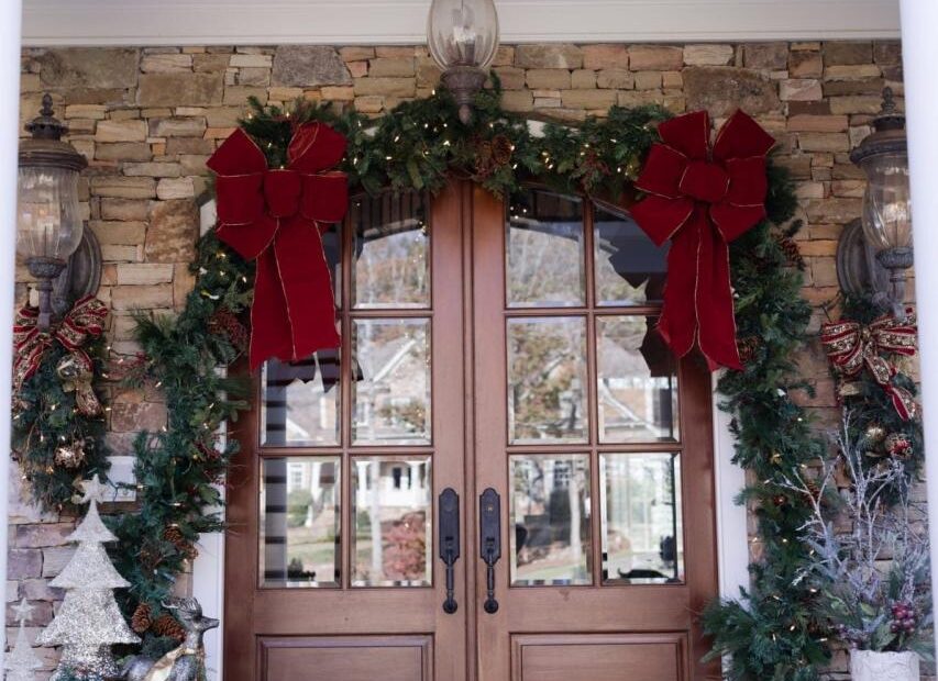 christmas decor on front door how to decorate your front door for christmas bluegraygal