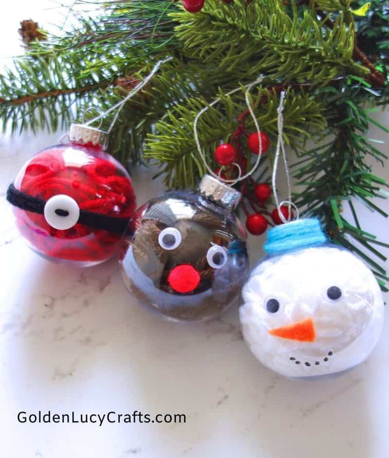 christmas ornament gift ideas DIY YarnFilled Clear Ball Christmas Ornaments Idea