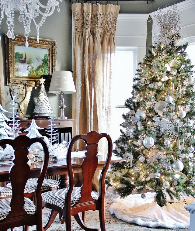 dining room decor christmas 25 Stunning Christmas Dining Room Decoration Ideas