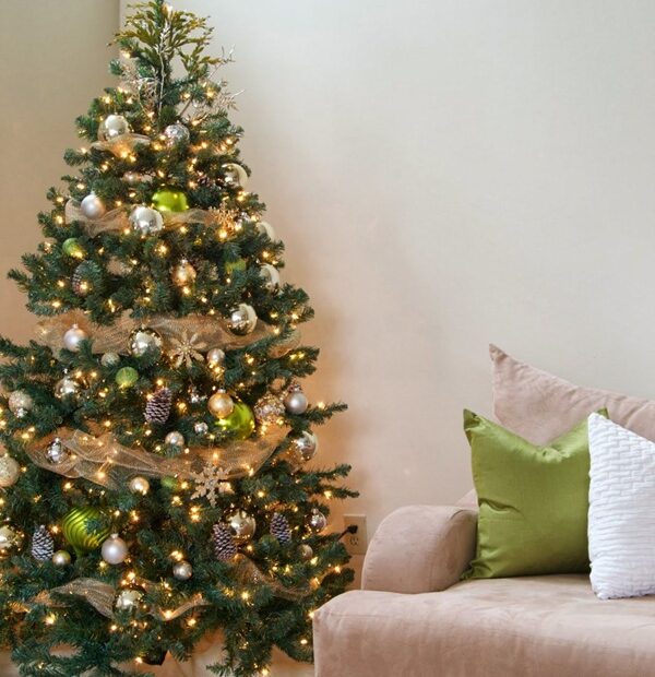 simple christmas tree decorating ideas 2024 40 Easy Christmas tree decorating ideas