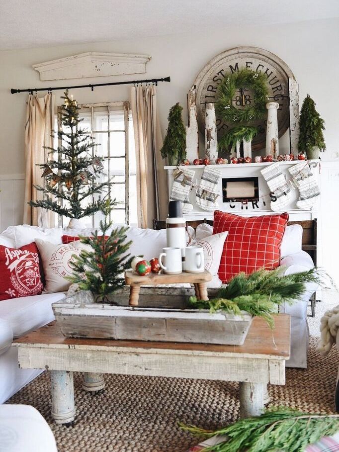 living room farmhouse christmas decor 20+ Living Room Farmhouse Christmas Decor DECOOMO