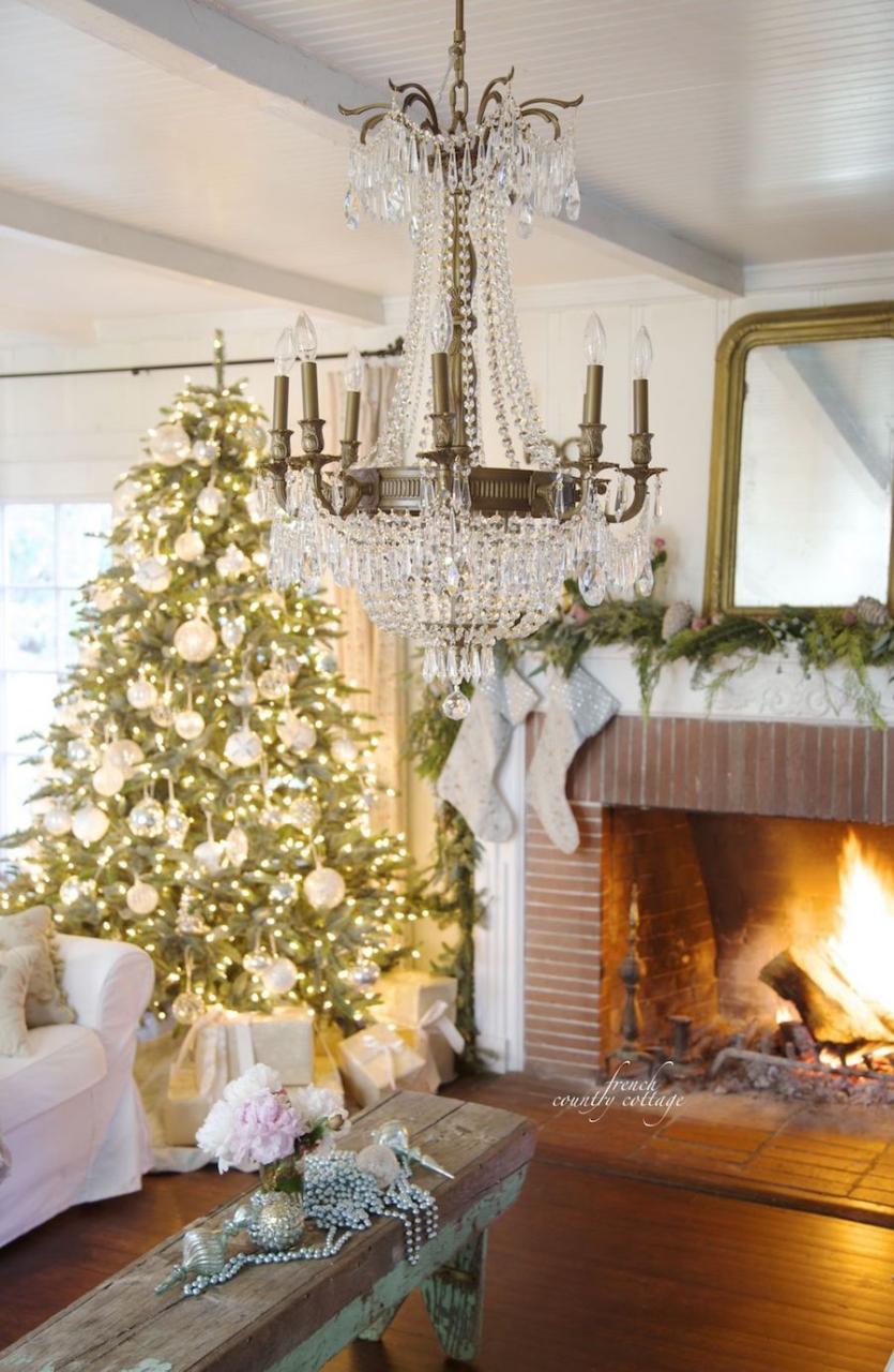 french country christmas decor 19 French Country Christmas Decor Ideas