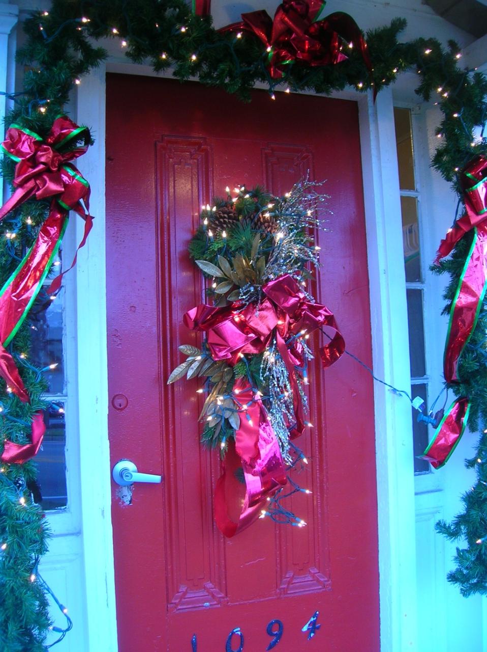 christmas decor for front door ideas 30 Creative Front Door Christmas Decorations Flawssy