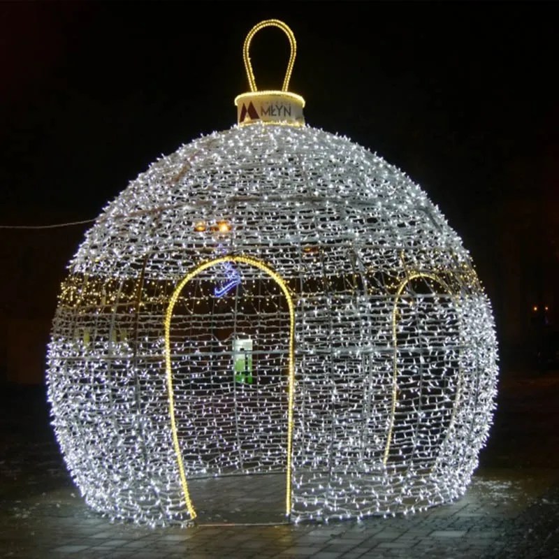 jumbo outdoor christmas decorations Giant Outdoor Christmas Ornaments