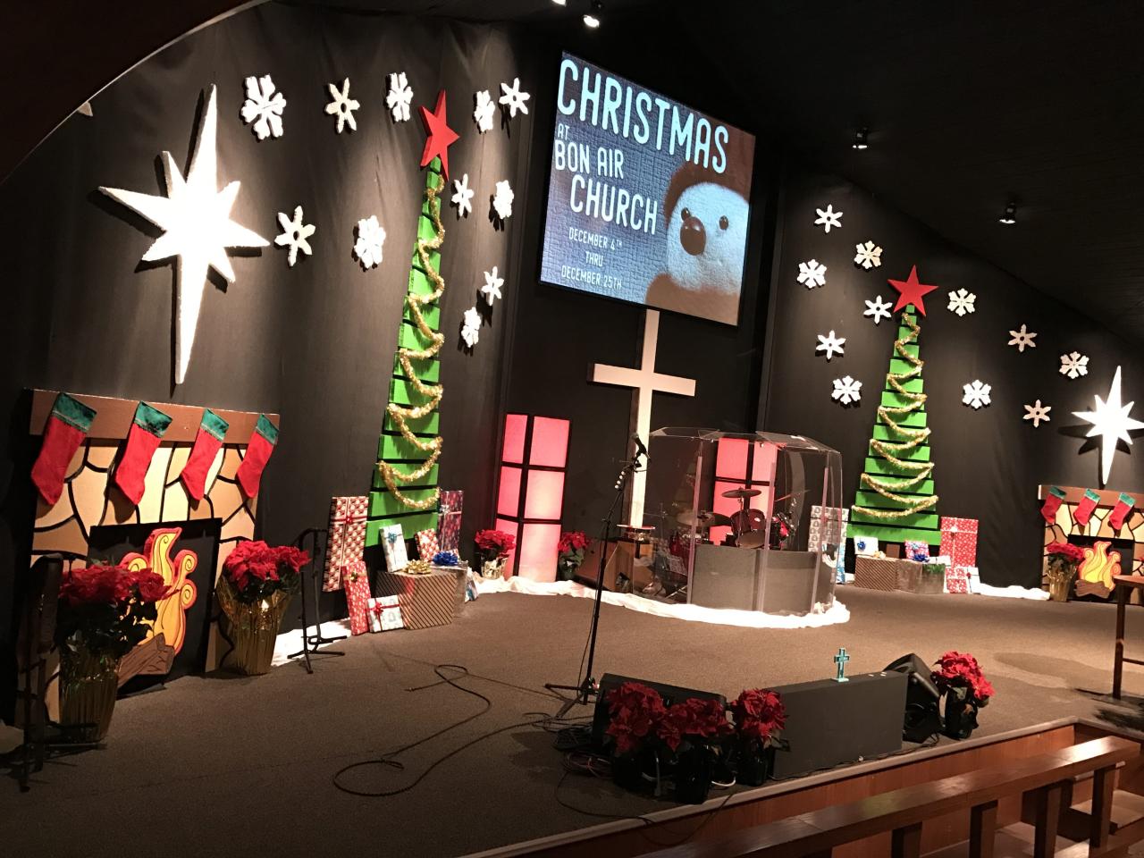 christmas decor for church stage Foamy Christmas Church Stage Design Ideas Scenic sets and stage design ideas from churches