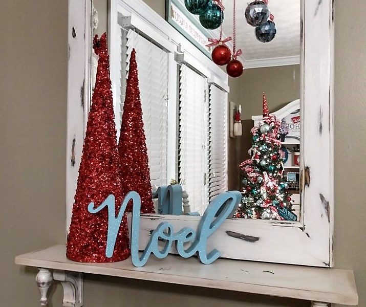 christmas decor for mirrors CHRISTMAS MIRROR DECOR INSPIRATION Decorate & More with Tip