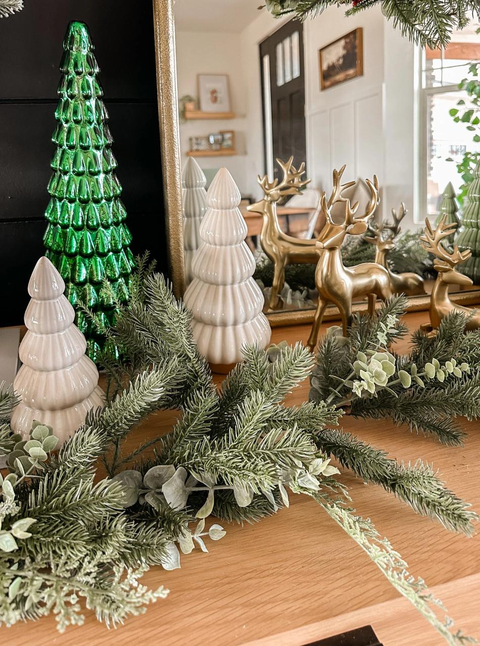 console table christmas decor Christmas Console Table Decor Sarah Joy