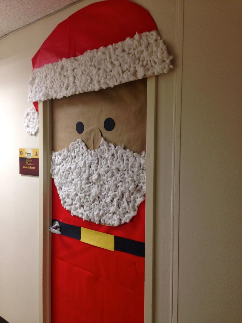 diy christmas decor for door Holiday Door Decorating Contest