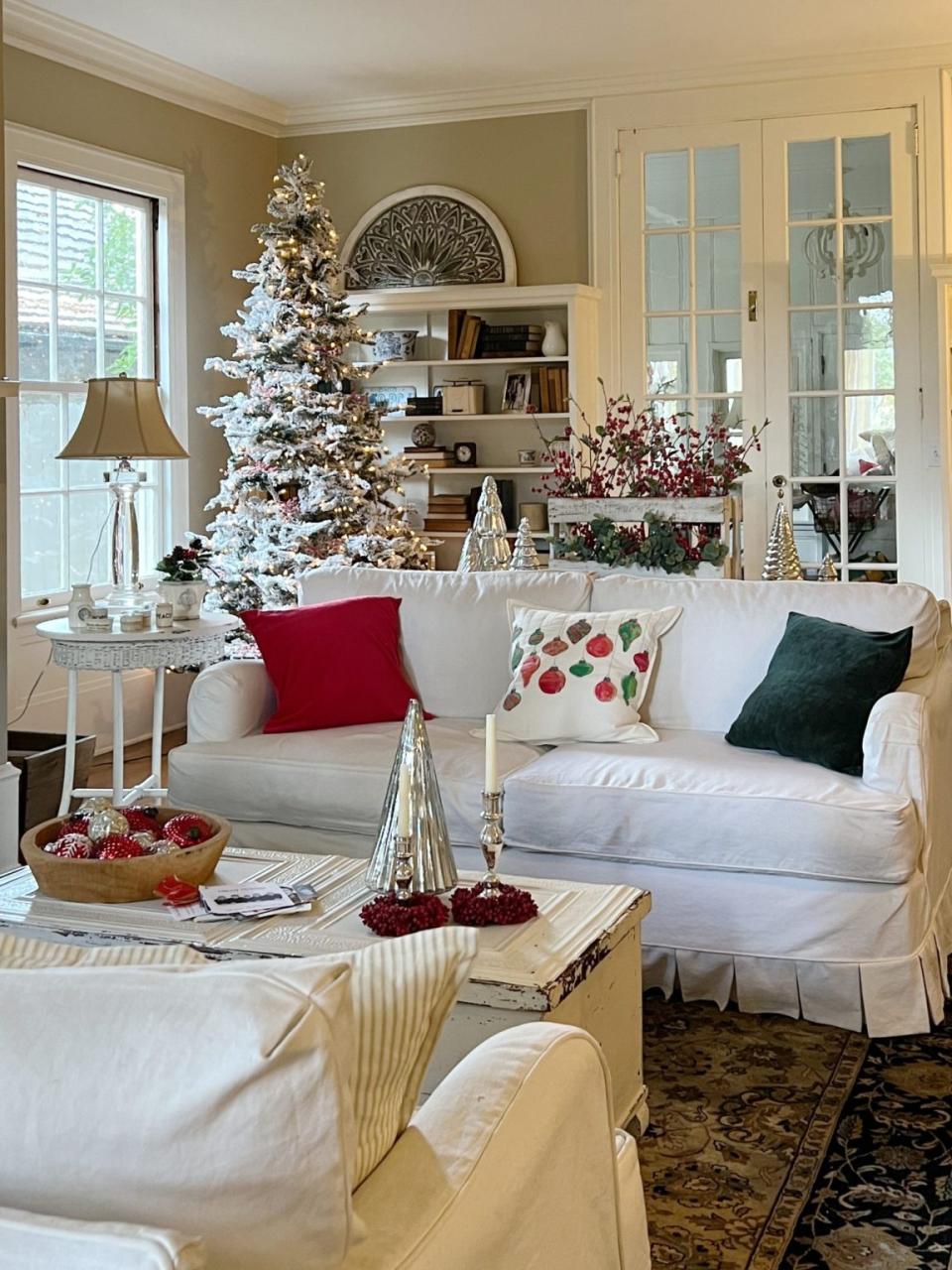 living room farmhouse christmas decor Living Room Farmhouse Christmas Decor MY 100 YEAR OLD HOME