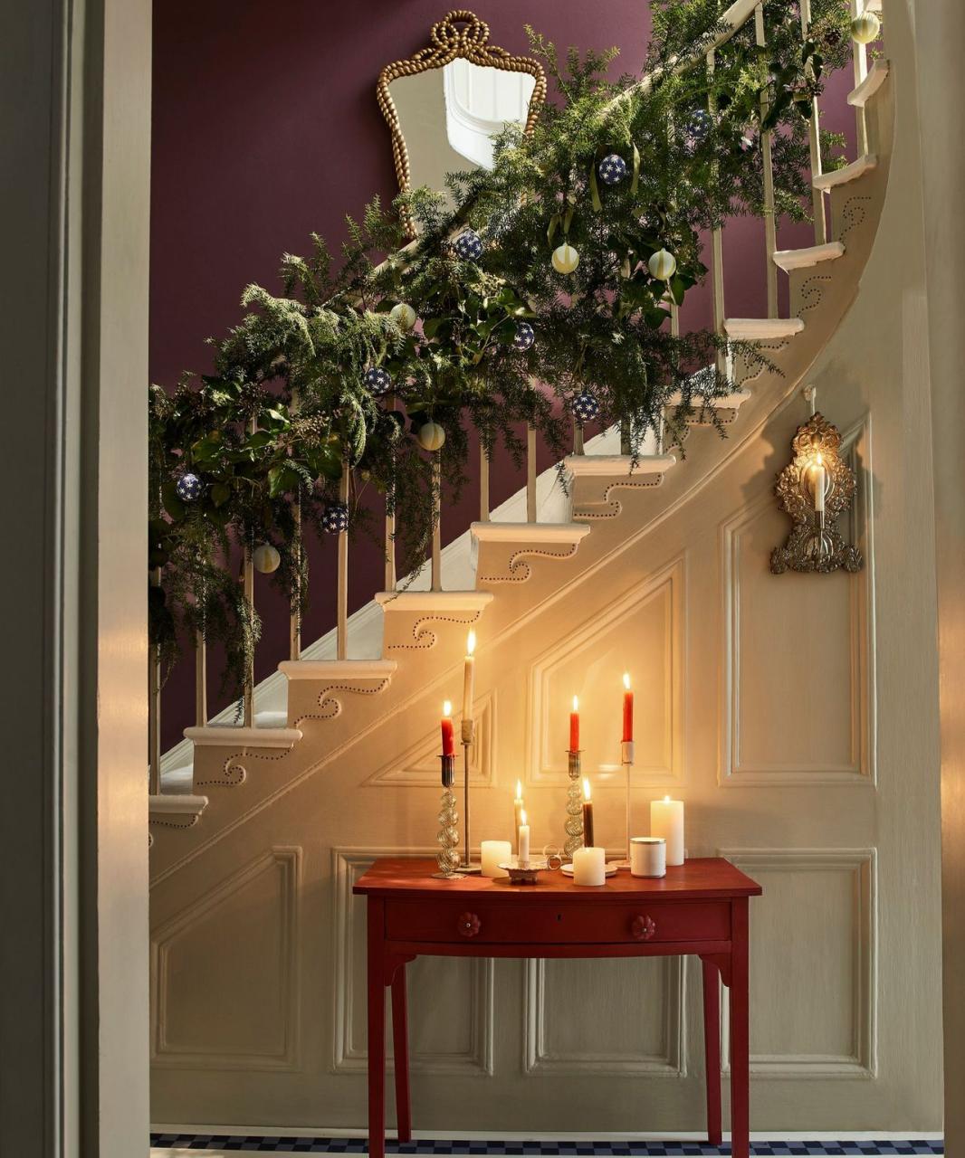 christmas hallway decor ideas Christmas hallway decorations 20 ideas for entryways and more Homes