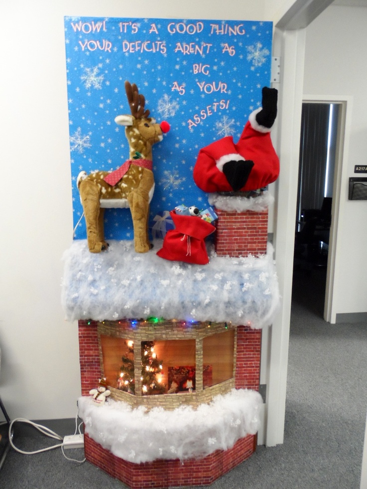 christmas office door decor Top 30 Office Christmas Decorating Ideas Flawssy