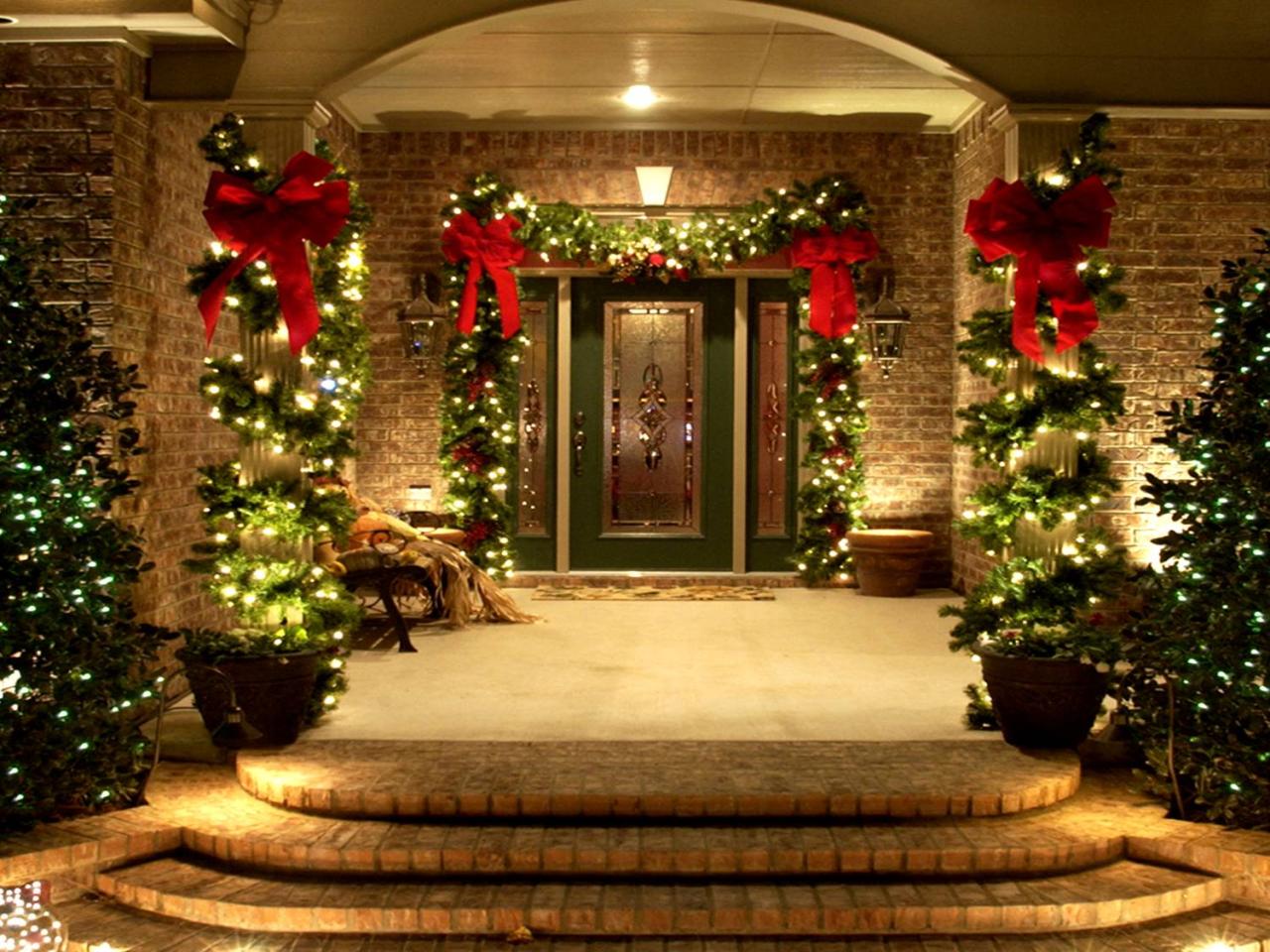 simple christmas decor ideas outdoor 20 Elegant Outdoor Christmas Decorations Perfect For The Holiday Season