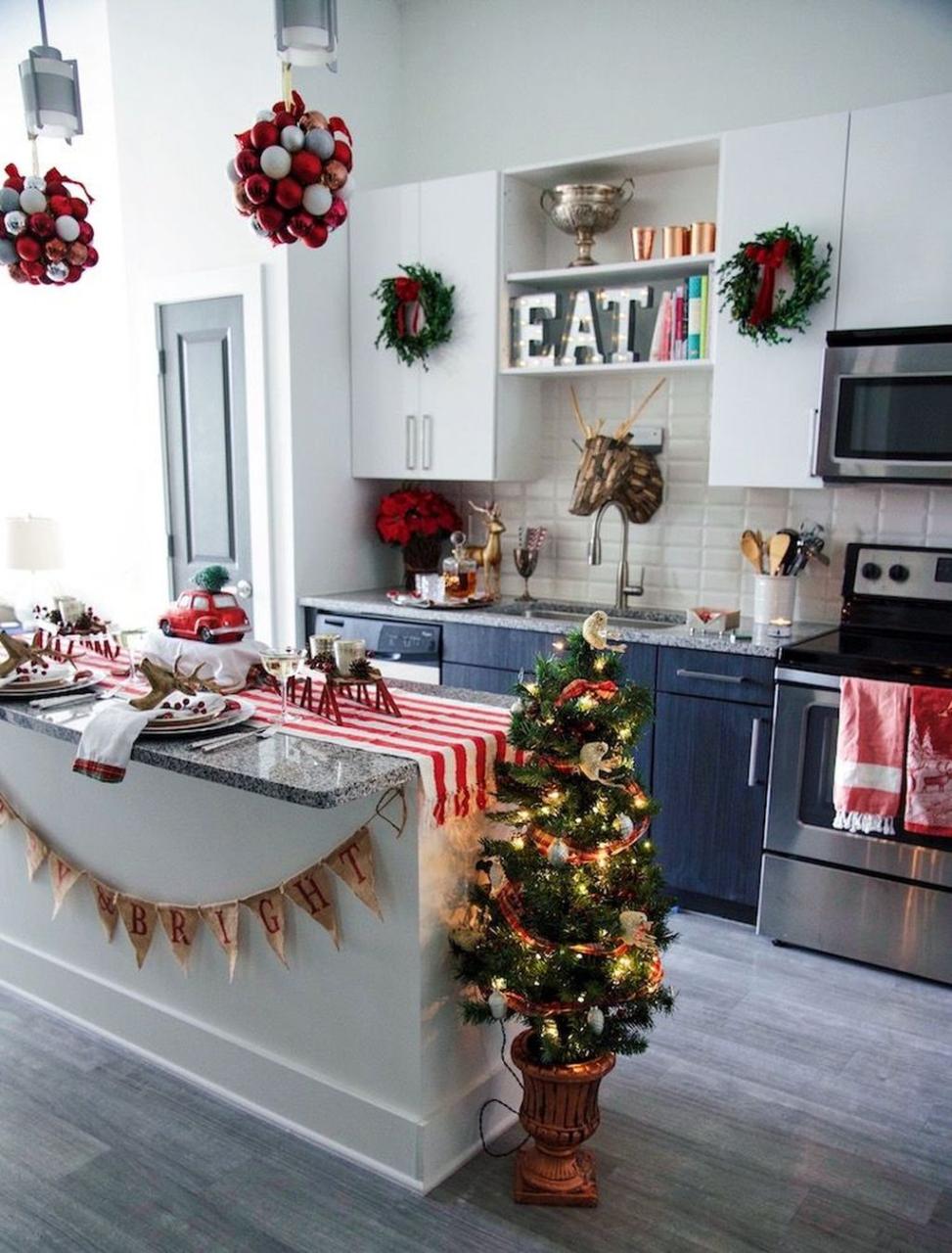 christmas decor for kitchen island 31 Popular Christmas Decor Ideas For Kitchen Island HMDCRTN