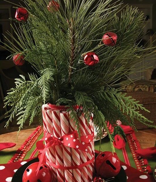 red and green christmas decor 25 Traditional Red And Green Christmas Decor Ideas Available Ideas