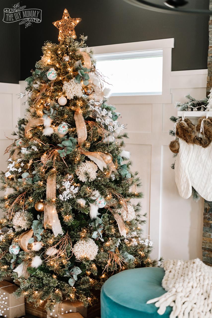 rustic christmas tree decor Rustic Boho Glam Christmas Tree Decorating Ideas The DIY Mommy