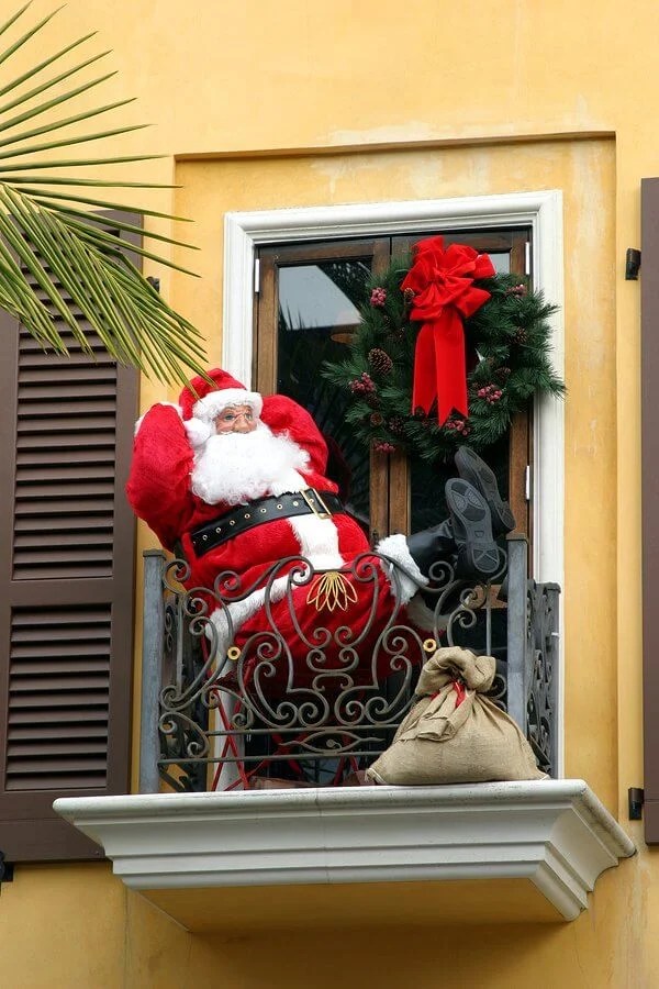 christmas decorating ideas for apartment balcony 24 Inspiring Christmas Balcony Decor Ideas You'll Love