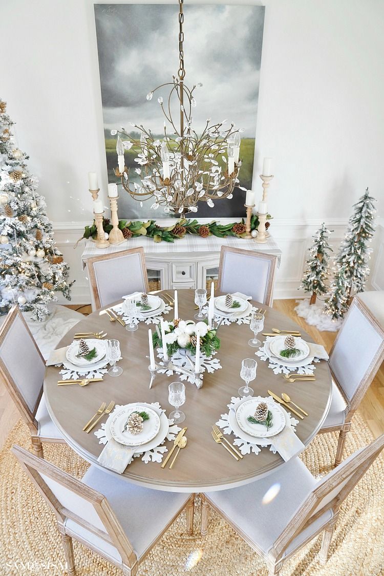 christmas dining room decor 21 Christmas Dining Room Decor Ideas