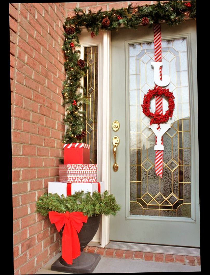 front door christmas decor Christmas Front Door Porch Decorations Ellecrafts