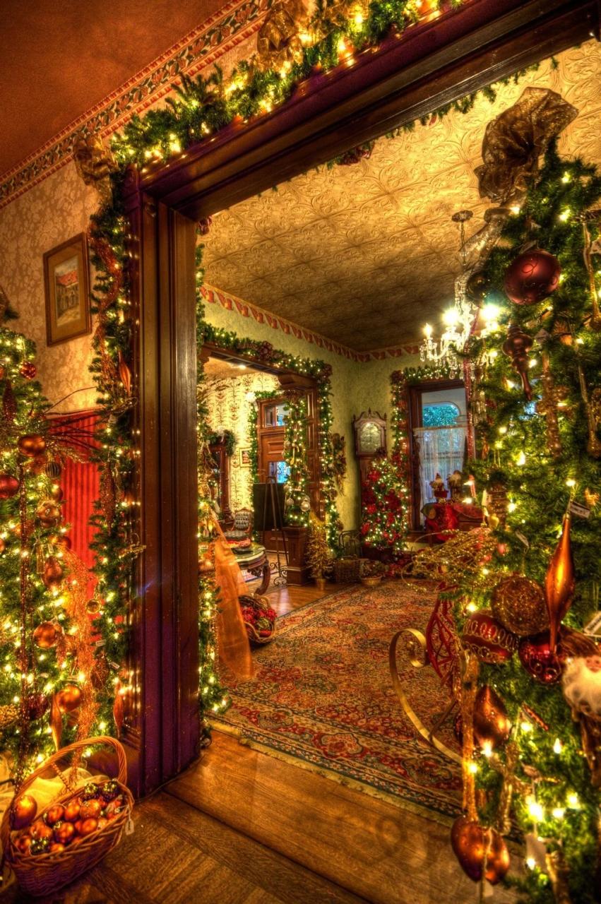 old fashioned christmas decor 30 Beautiful Victorian Christmas Decorations Ideas Decoration Love