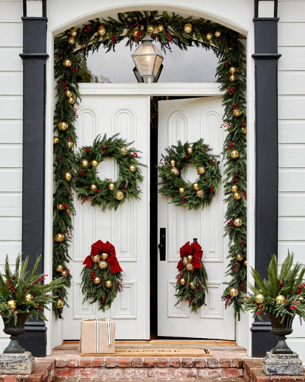 christmas decorations for patio doors Outdoor Christmas Decorating in 4 Steps Balsam Hill Blog