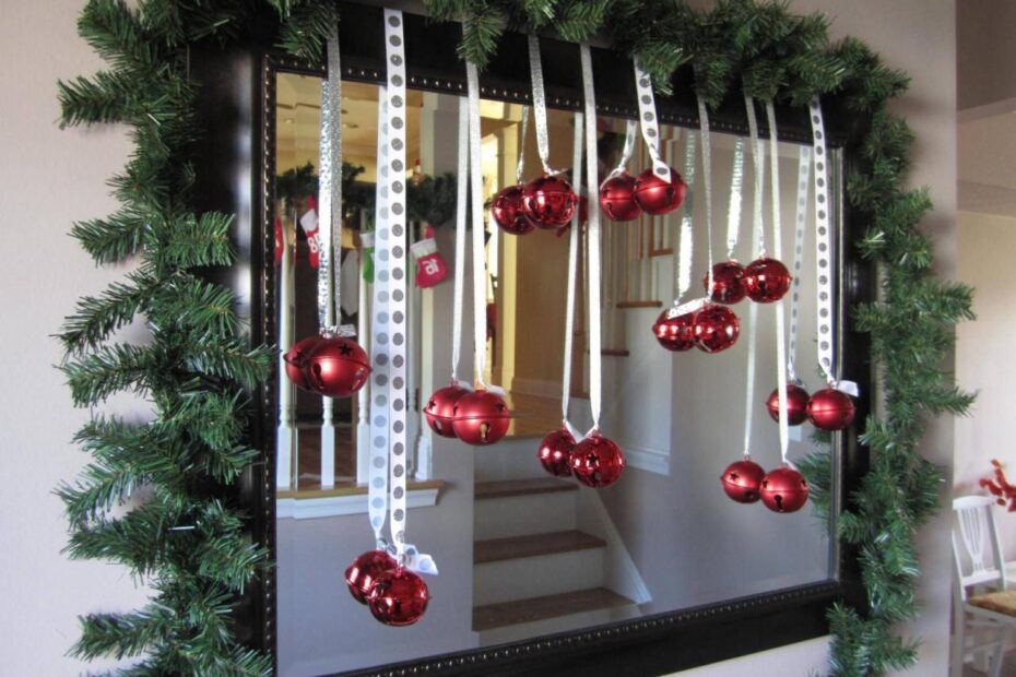 christmas decor for mirrors Decking the hall...literally Spot of Tea Designs Christmas mirror, Christmas decor diy