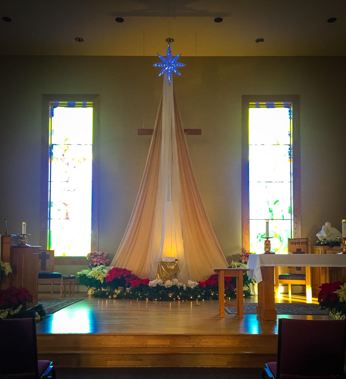 church decor for christmas Christmas 2016 Church christmas decorations, Christmas church, Christian christmas decorations