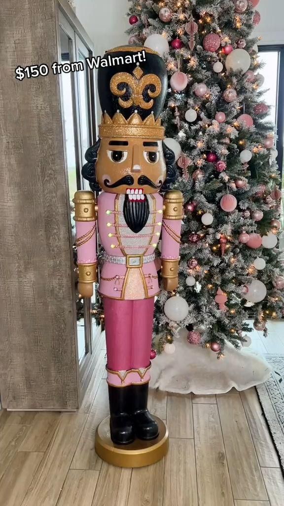 nutcracker theme christmas decor Diy nine foot nutcrackers Nutcracker christmas decorations, Christmas yard decorations