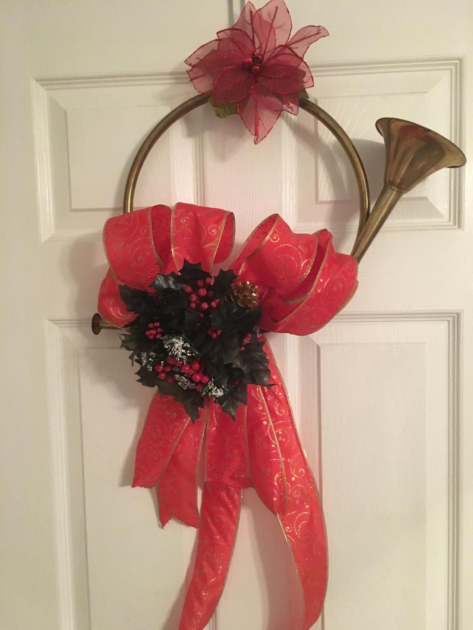 french horn christmas decor French Horn Christmas Decor Christmas decorations, Christmas wreaths