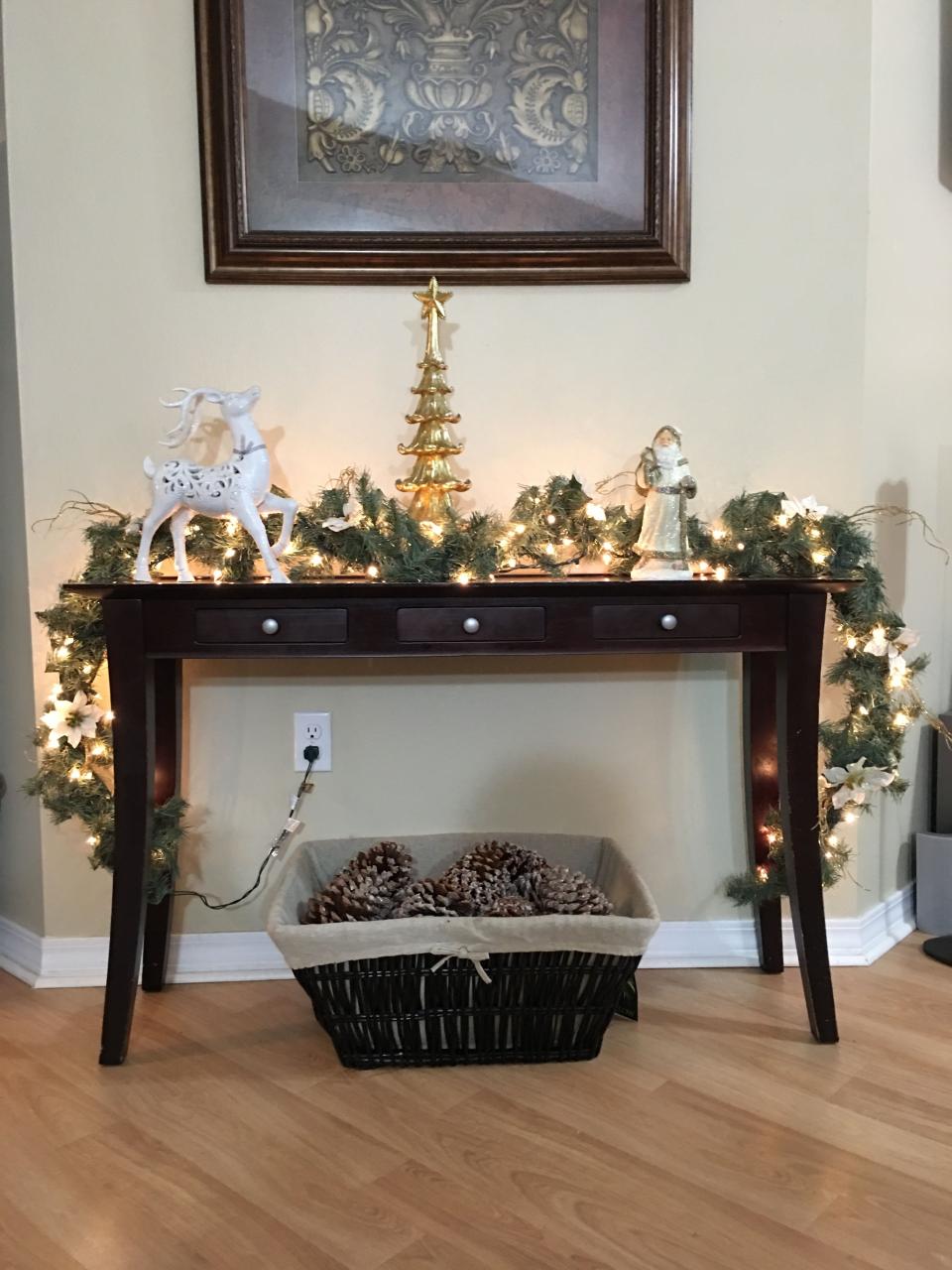 entryway table christmas decor Pin by Jonathan Sansom on Christmas decor Decor, Christmas decorations, Entryway tables