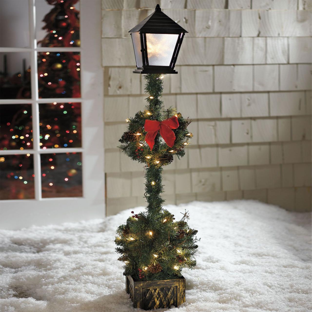 christmas decor lamp post Cordless 5' Lamp post Topiary Outdoor Christmas Decor Christmas lamp post, Indoor christmas