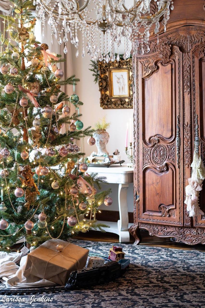 french country christmas decor French Country Christmas French country christmas, French christmas decor, French christmas