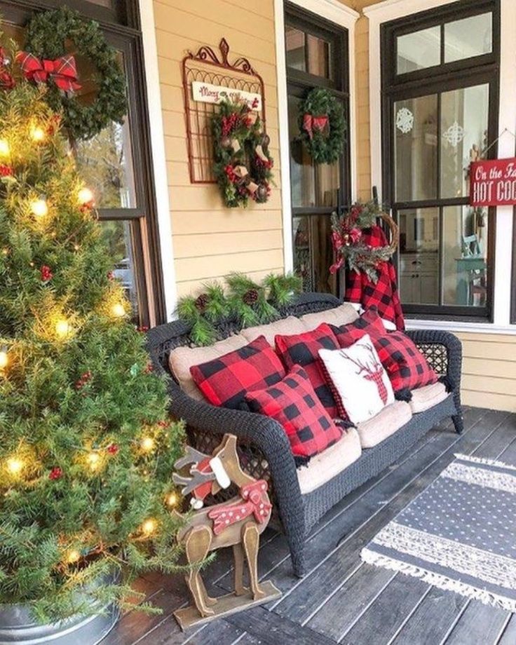 farmhouse porch christmas decor Awesome Christmas Farmhouse Porch Décor Ideas 17 Christmas porch decor, Christmas porch