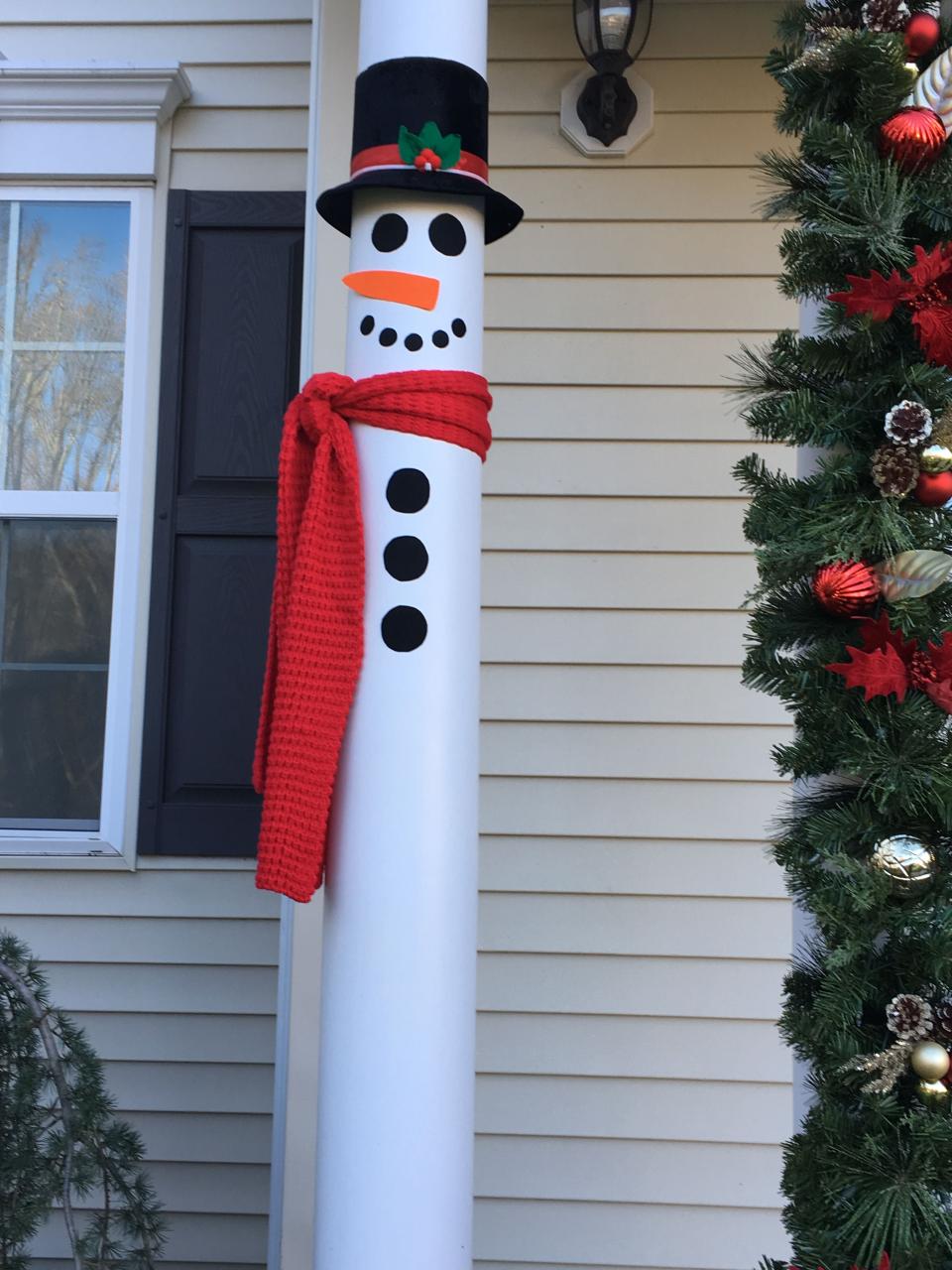 christmas decor for columns 20+ Christmas Decorating Outdoor Columns The Urban Decor