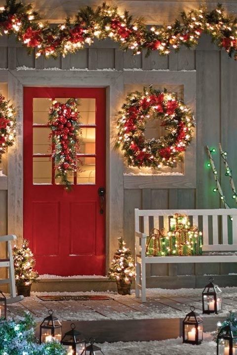 outdoor christmas wall decor 55 Outdoor Christmas Decorations That Look Festive and Chic Christmas diy, Outdoor christmas