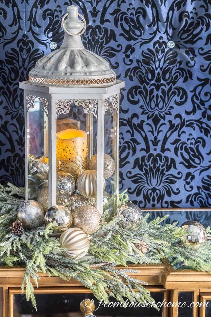 blue and white christmas decor Elegant Blue and White Christmas Decor Ideas