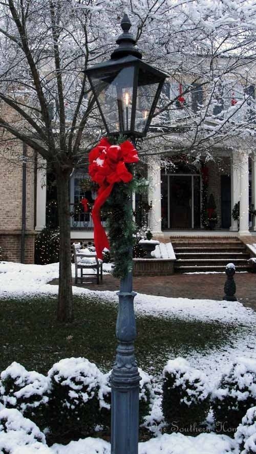 christmas decor for lamp post 10+ Christmas Lamp Post Decoration Ideas