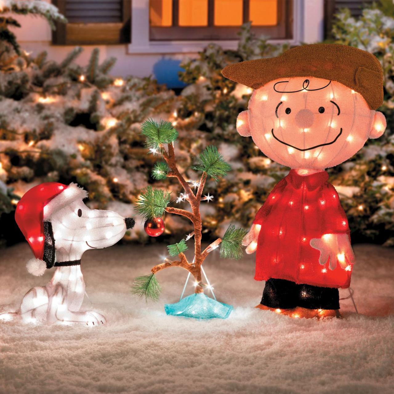 charlie brown christmas wall decor Tis Your Season Charlie Brown, Snoopy & The Lonely Tree Lighted