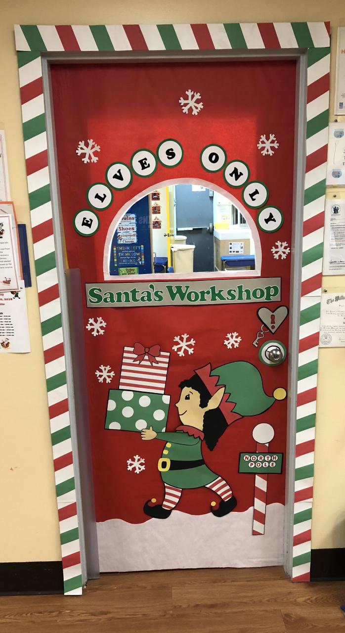 christmas decor in classroom Santa Christmas Theme Classroom Door Door decorations classroom christmas, Diy