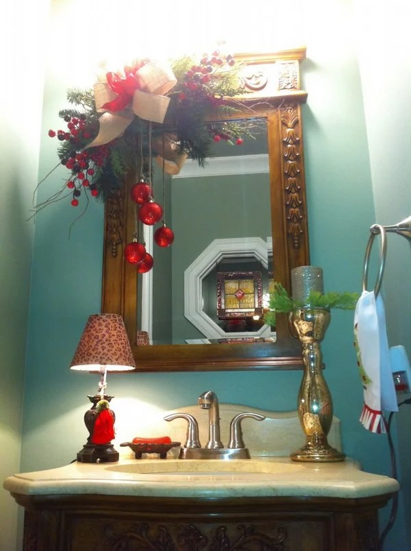 christmas decor in bathroom 17 UNIQUE BATHROOM CHRISTMAS DECORATIONS..... Godfather Style