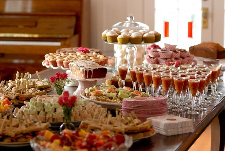 christmas buffet decor ideas Best 25 Christmas Buffet Ideas Home, Family, Style and Art Ideas